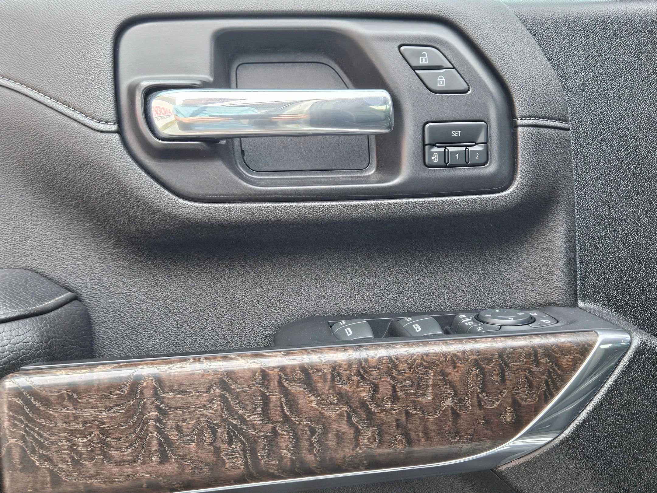 Used 2023 GMC Sierra 3500 Denali image 18