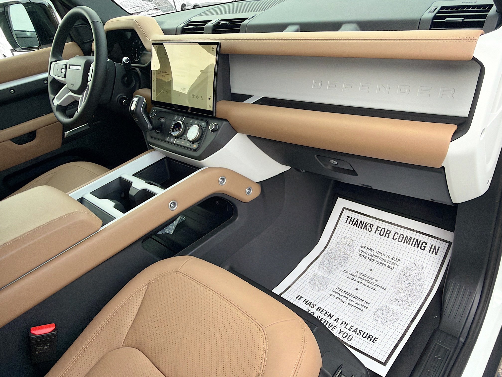 New 2026 Land Rover Defender 110 X-Dynamic SE AWD/4WD image 14