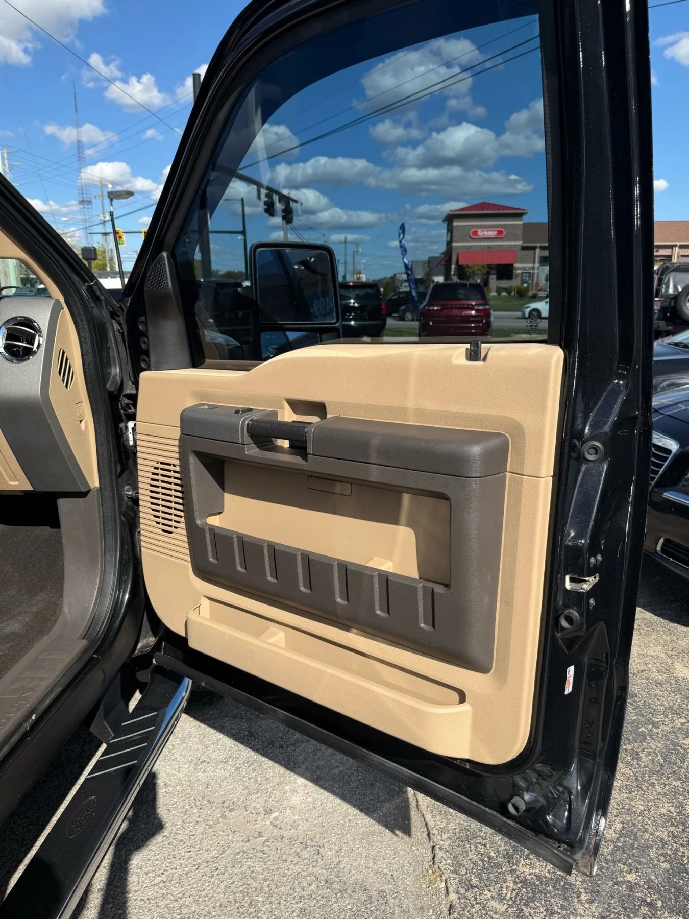 Used 2012 Ford F250 Lariat image 21