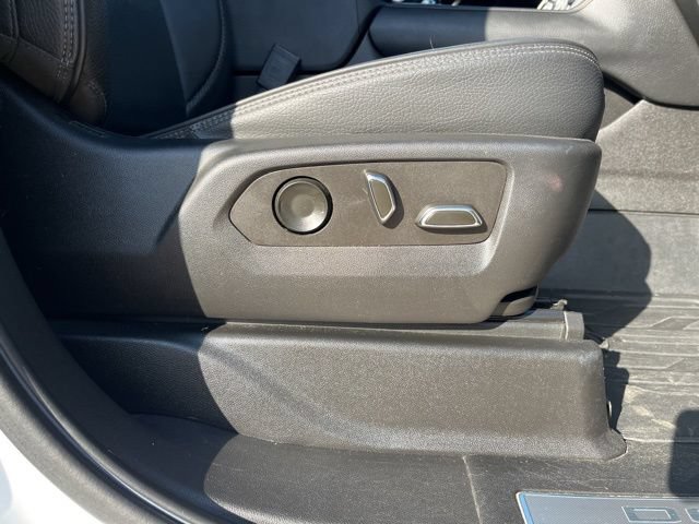 Certified 2022 GMC Yukon Denali w/ Denali Premium Package RWD image 21