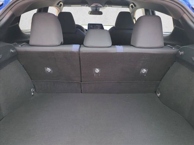 Used 2021 Toyota C-HR XLE FWD image 6