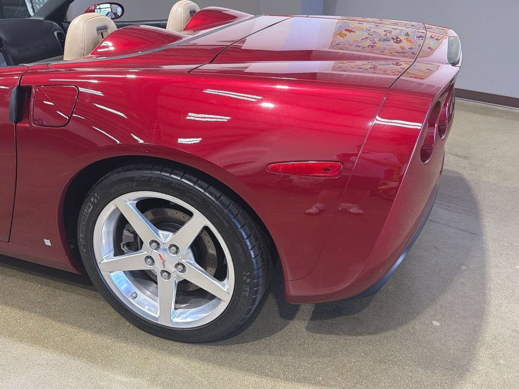 Used 2006 Chevrolet Corvette Convertible w/ Preferred Equipment Group RWD image 94