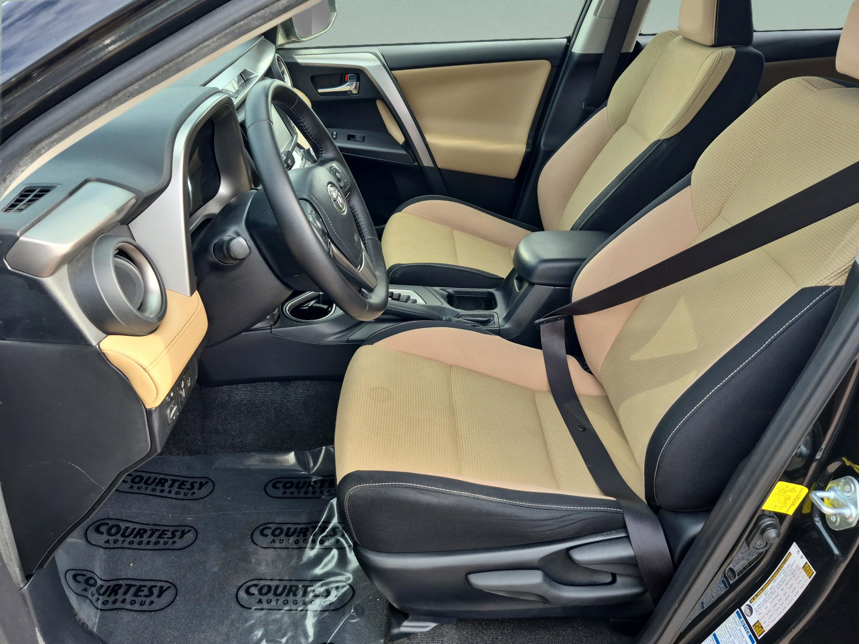 Used 2016 Toyota RAV4 XLE w/ Convenience Package AWD/4WD image 17