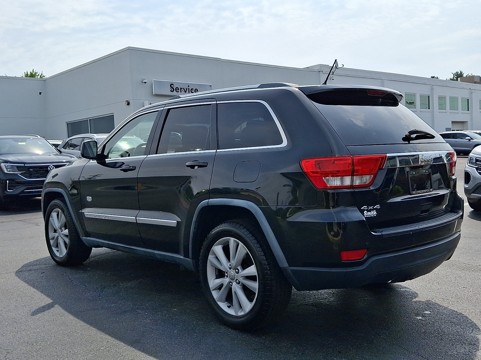 Used 2011 Jeep Grand Cherokee 70th Anniversary AWD/4WD image 4