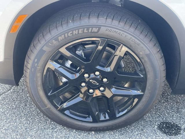 New 2026 Chevrolet Blazer LT w/ LPO, Black Grille Bar Package FWD image 9