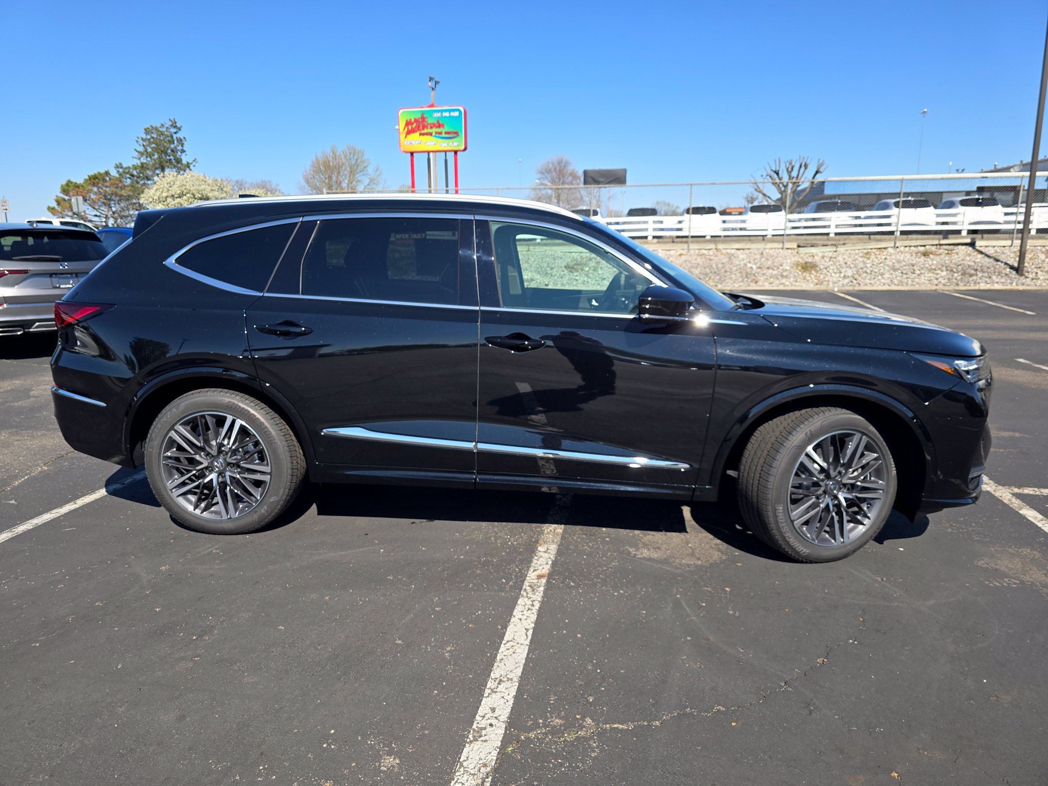 New 2026 Acura MDX w/ Advance Package AWD/4WD image 3