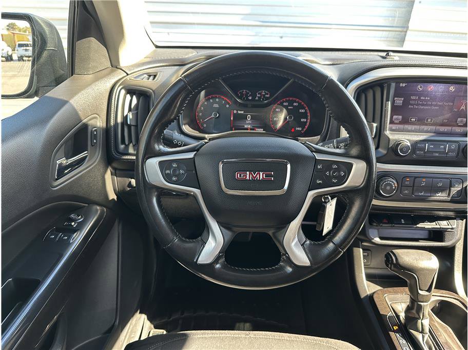 Used 2015 GMC Canyon SLE image 18