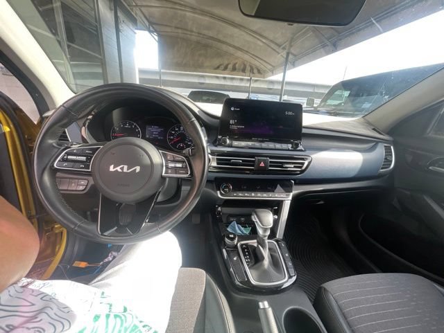 Used 2022 Kia Seltos Nightfall Edition AWD/4WD image 17