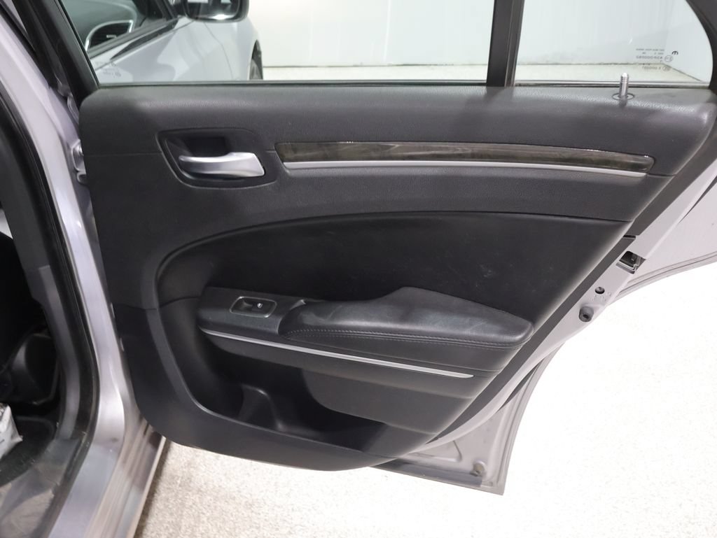 Used 2013 Chrysler 300 C AWD/4WD image 21