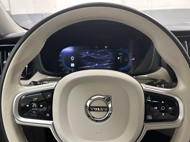 Used 2022 Volvo XC60 T8 Inscription w/ Advanced Package image 15