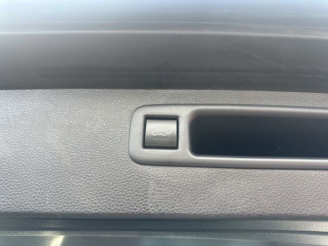 Used 2021 Toyota Highlander XLE image 33