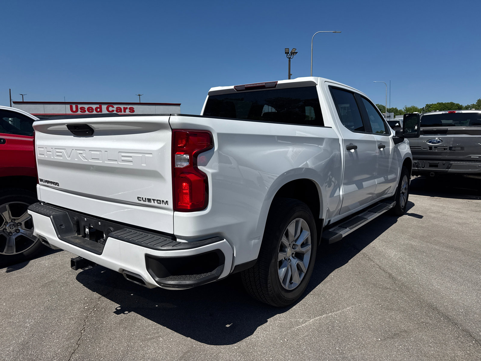 Used 2020 Chevrolet Silverado 1500 Custom w/ Custom Max Trailering Package AWD/4WD image 5