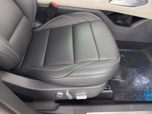 New 2025 Lincoln Nautilus Premier image 21