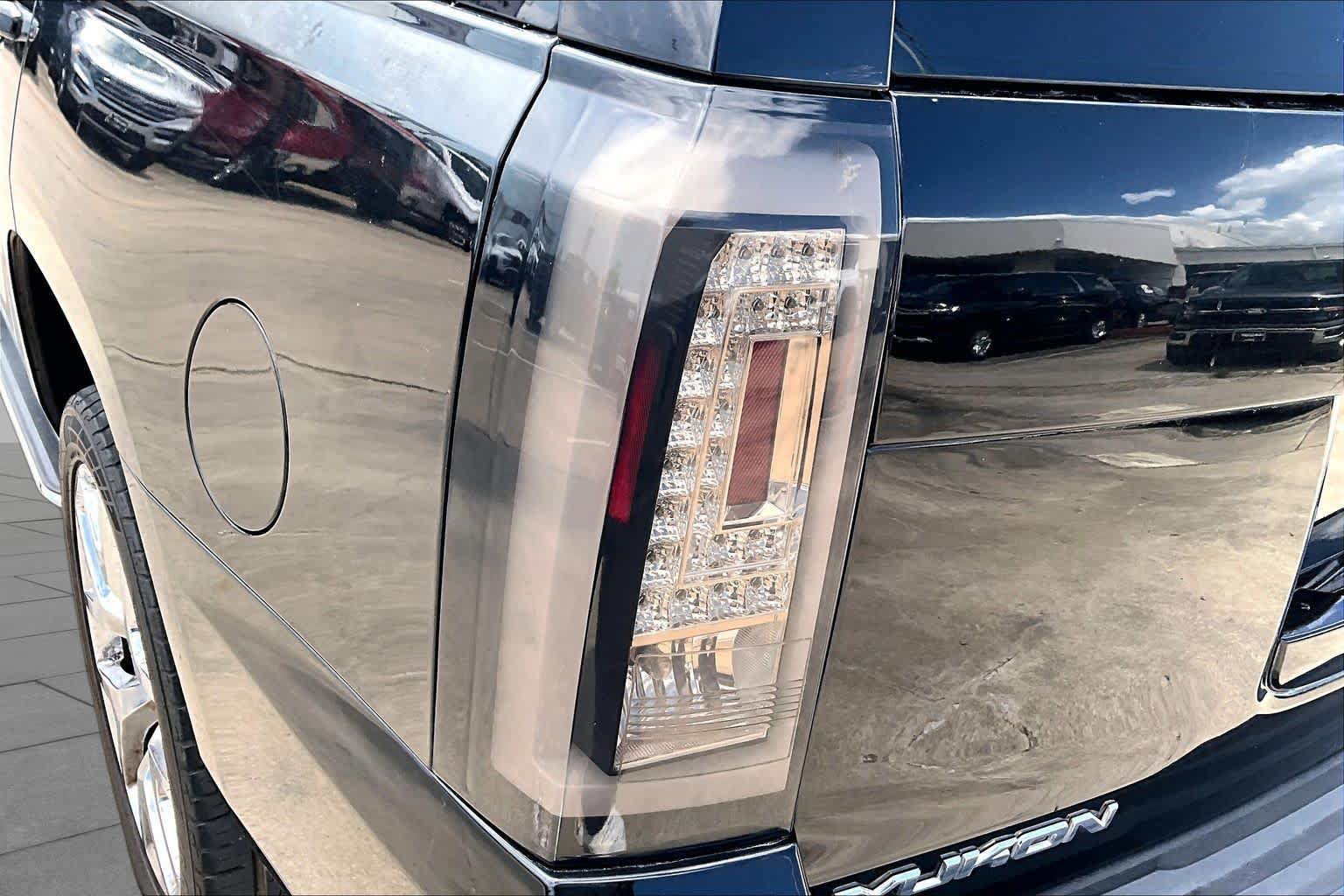 Used 2016 GMC Yukon SLT RWD image 29