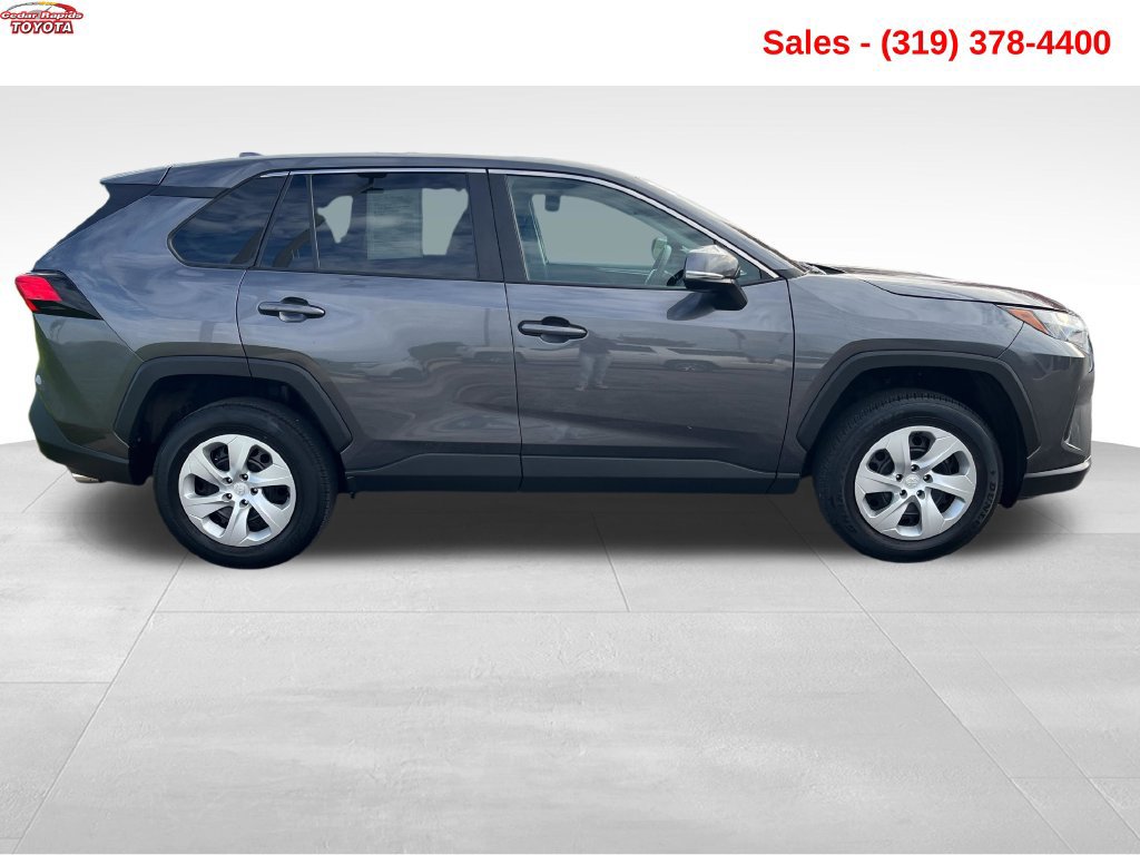 Used 2023 Toyota RAV4 LE AWD/4WD image 9