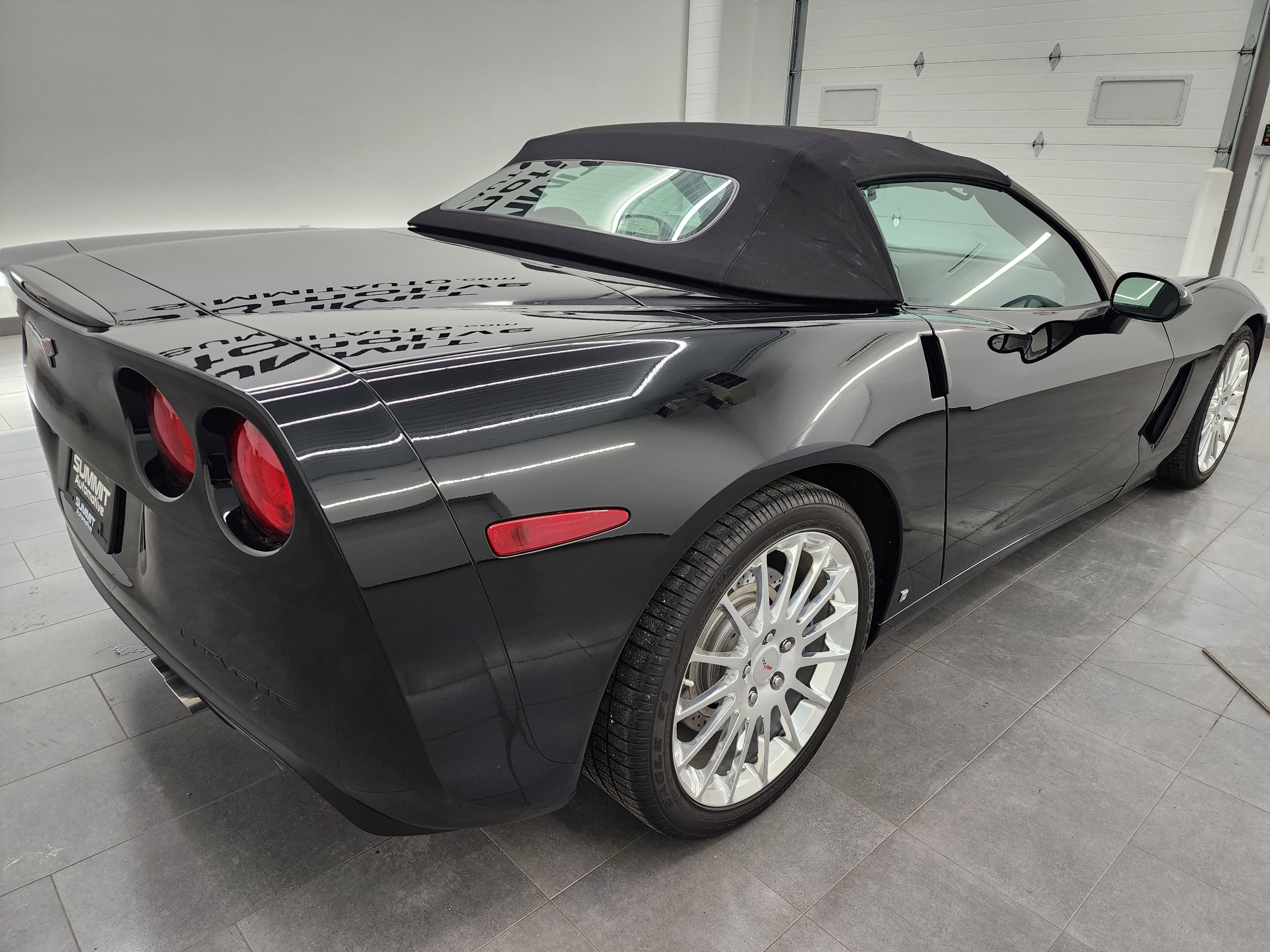 Used 2007 Chevrolet Corvette Convertible w/ Preferred Equipment Group image 54