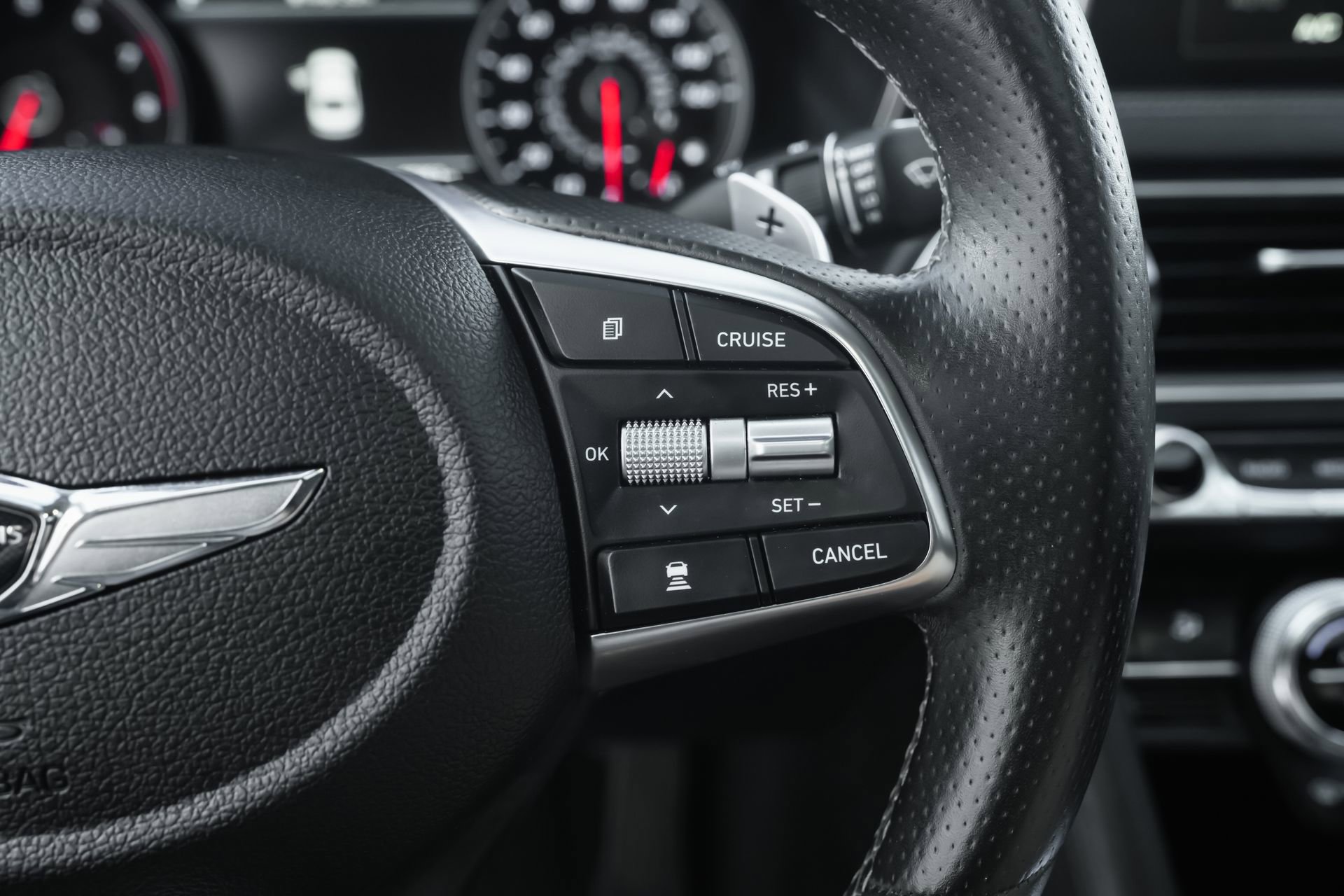 Used 2021 Genesis G70 2.0T w/ Elite Package image 19