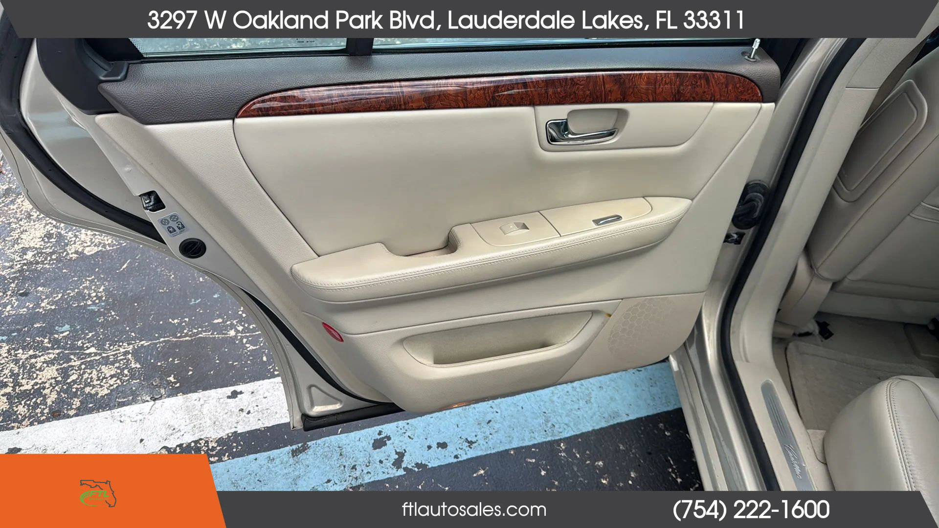Used 2007 Cadillac DTS w/ Trunk Convenience Package image 32