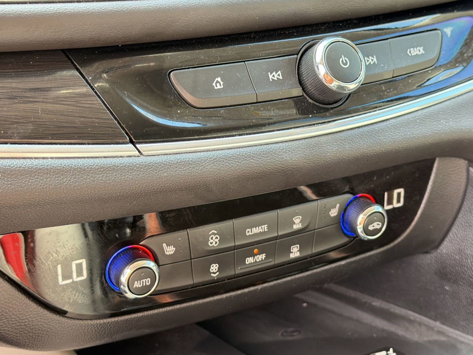 Certified 2023 Buick Enclave Essence w/ Experience Buick Package image 19