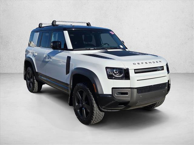 Used 2023 Land Rover Defender 110 X-Dynamic SE image 3