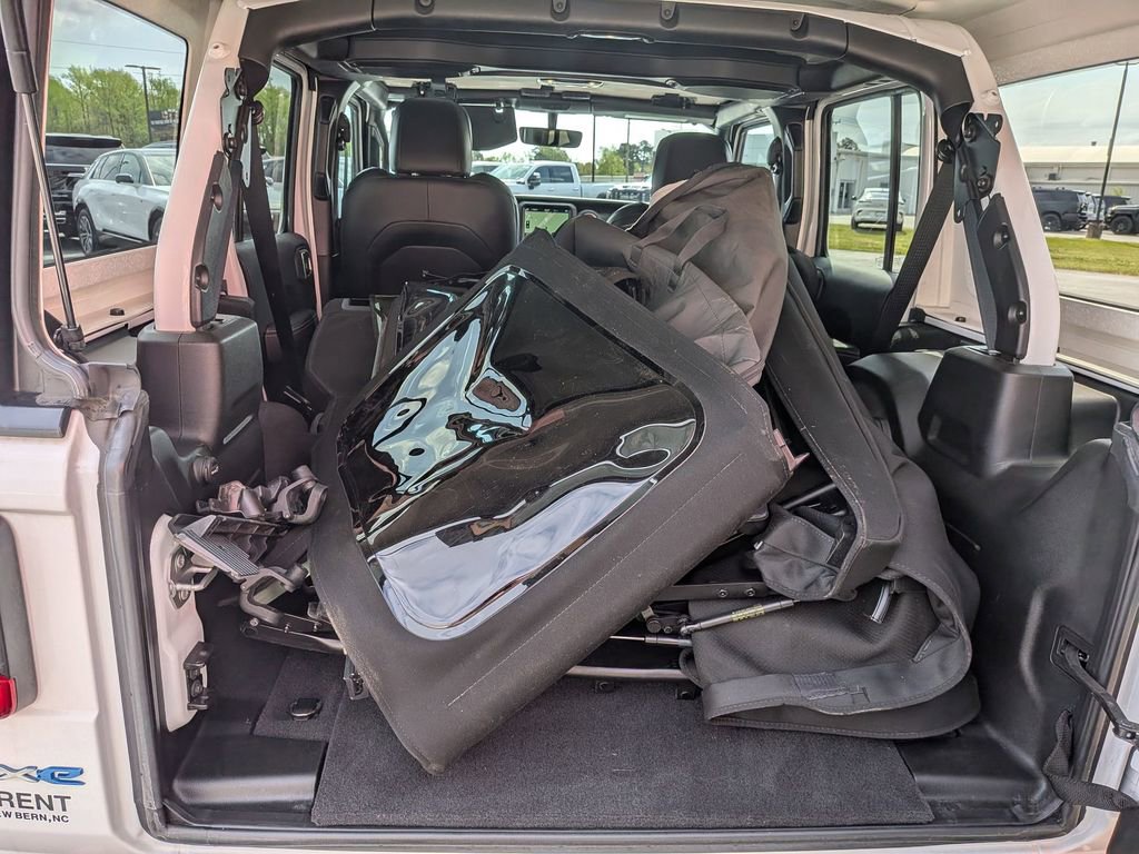 Used 2023 Jeep Wrangler Unlimited Sahara w/ Dual Top Group image 25