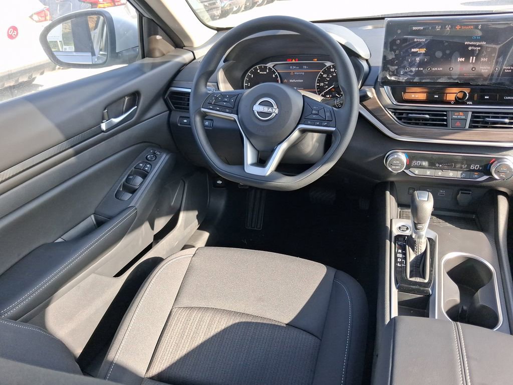 Used 2025 Nissan Altima 2.5 SV w/ SV Special Edition Package image 10