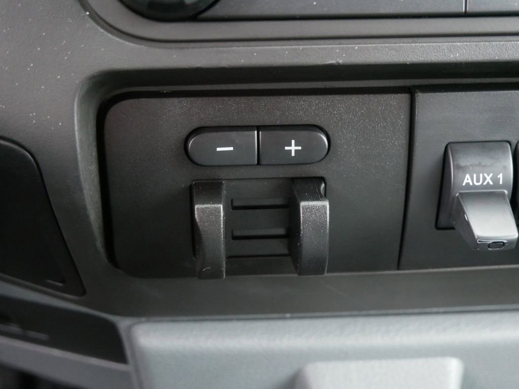 Used 2016 Ford F250 XL w/ XL Appearance Package AWD/4WD image 22