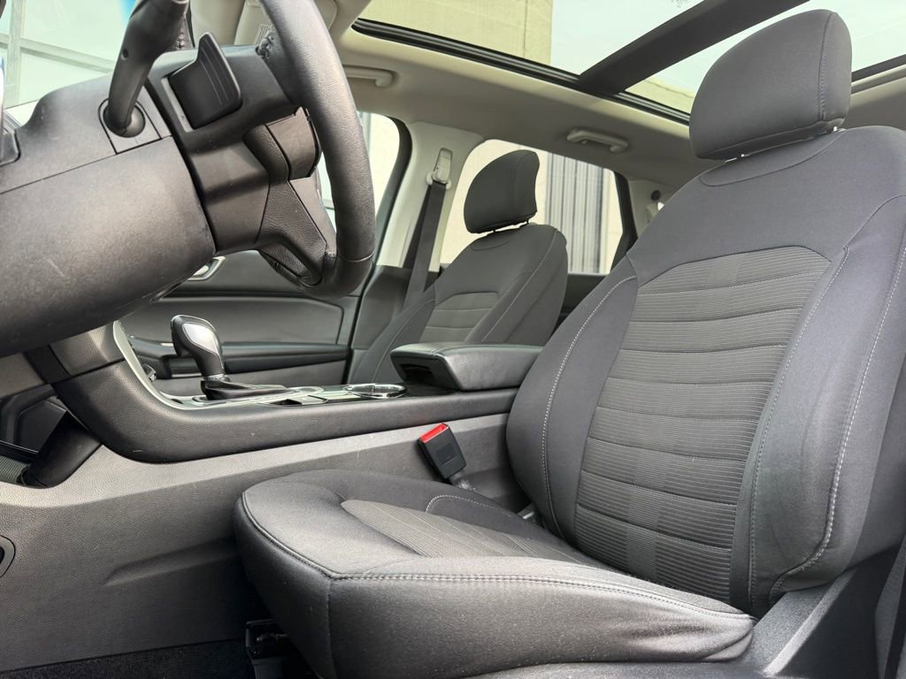 Used 2018 Ford Edge SEL w/ Canadian Touring Package image 6