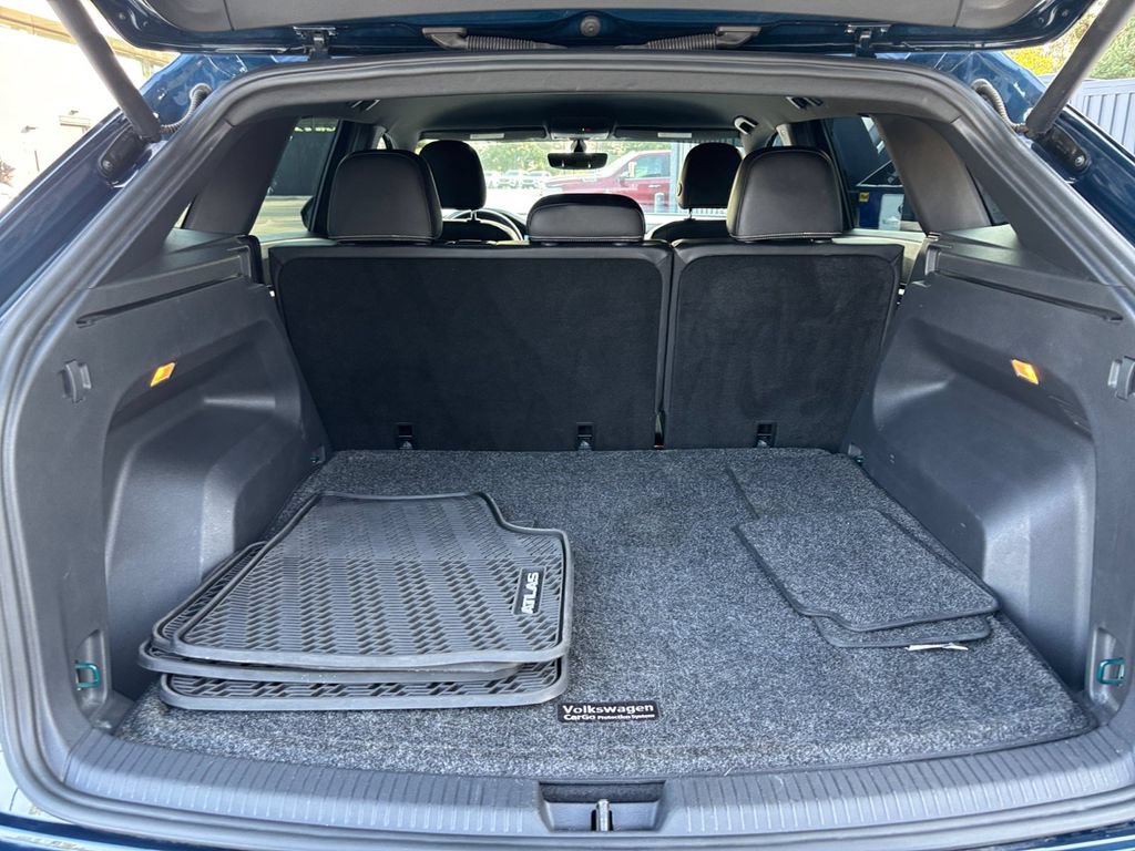 Used 2021 Volkswagen Atlas Cross Sport SE FWD image 16