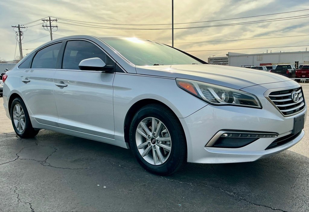 Used 2015 Hyundai Sonata SE image 6