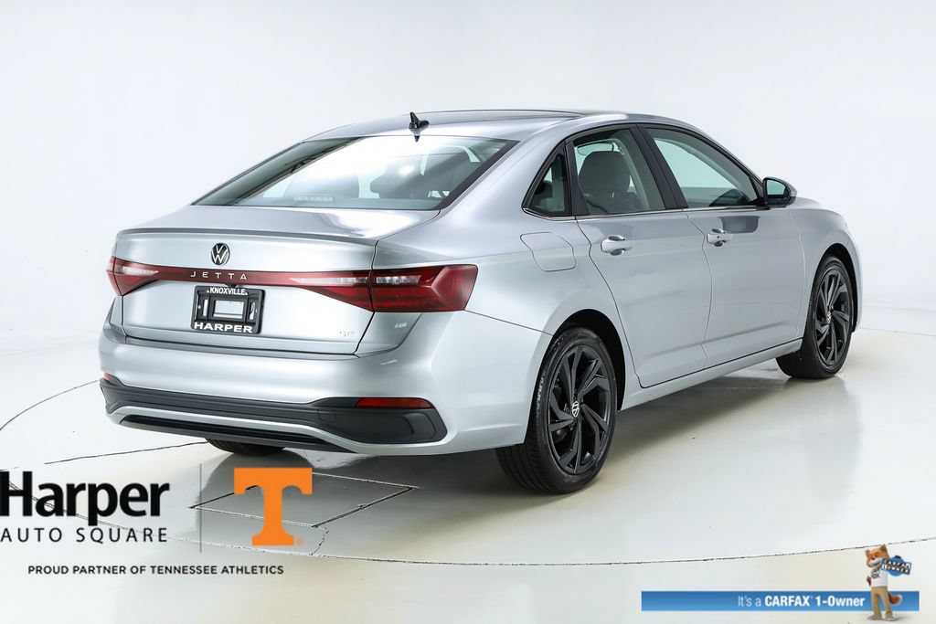 Used 2025 Volkswagen Jetta SE w/ Sunroof Package FWD image 46