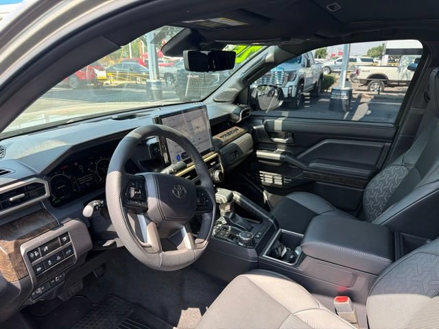 Used 2025 Toyota Tacoma Limited AWD/4WD image 8