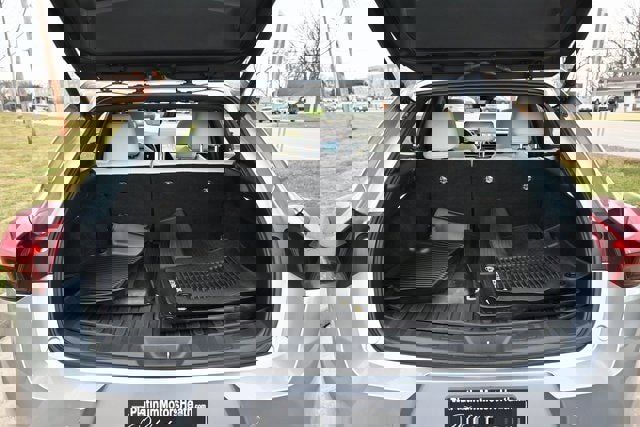 Used 2023 Lexus UX 250h Premium image 22