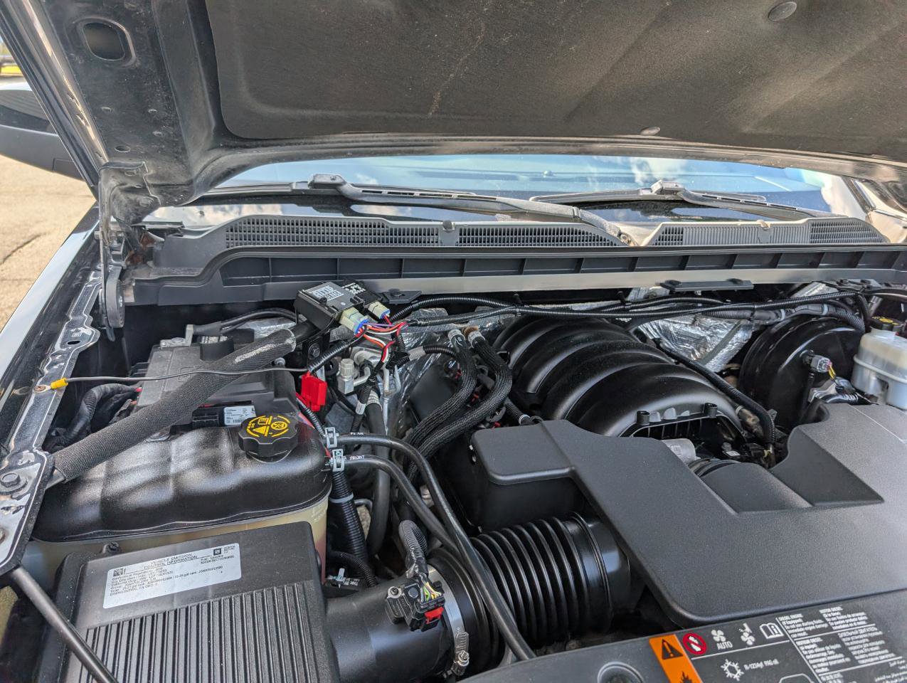 Used 2018 Chevrolet Silverado 1500 LTZ Z71 w/ LTZ Plus Package AWD/4WD image 28
