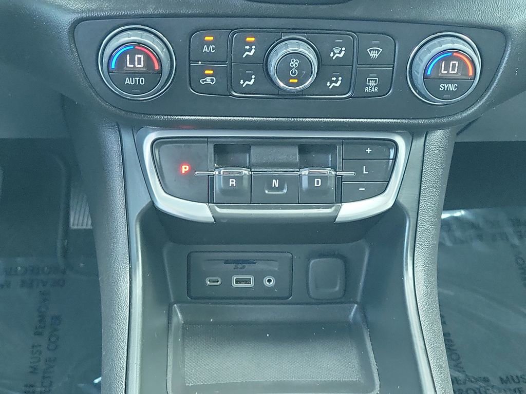 Used 2022 GMC Terrain SLT w/ Tech Package FWD image 20