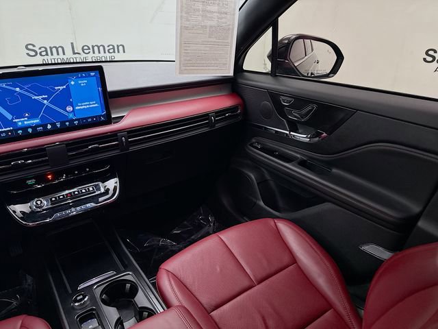 Used 2024 Lincoln Corsair Reserve image 23