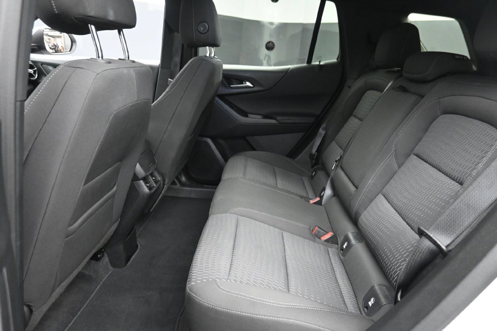 Used 2025 Chevrolet Equinox LT AWD/4WD image 13