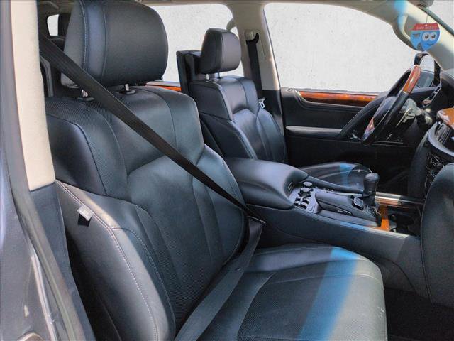 Used 2018 Lexus LX 570 4WD w/ Luxury Package image 11