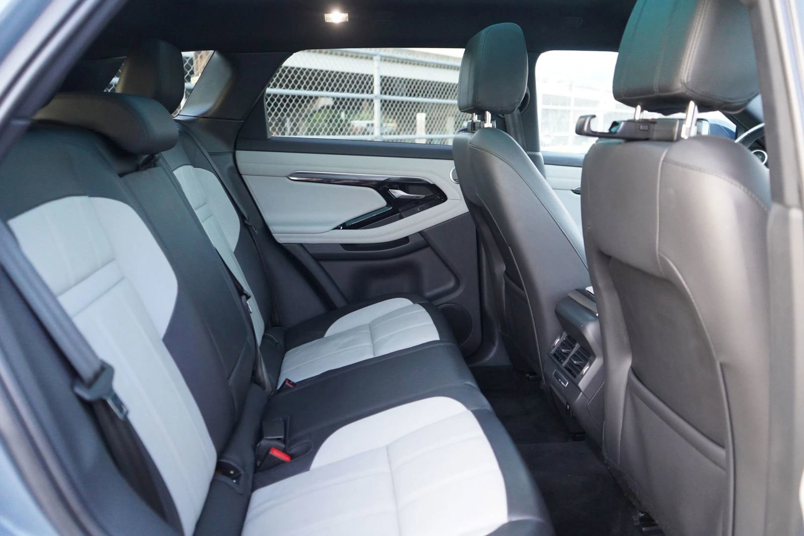 Used 2020 Land Rover Range Rover Evoque First Edition image 20