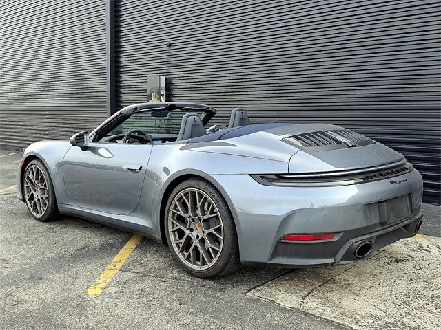 Used 2025 Porsche 911 Carrera image 3