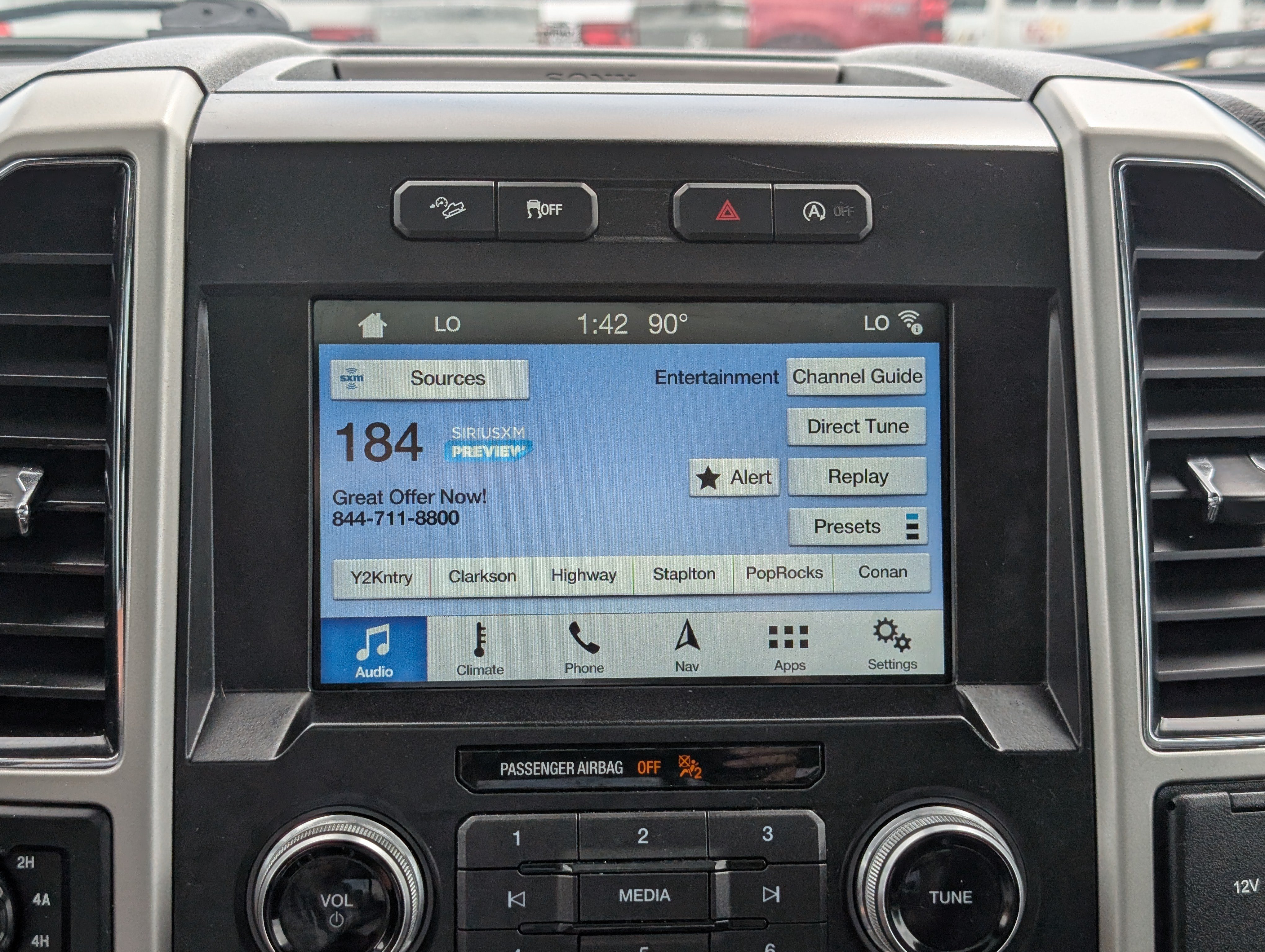 Certified 2017 Ford F150 Lariat w/ Equipment Group 502A Luxury AWD/4WD image 27