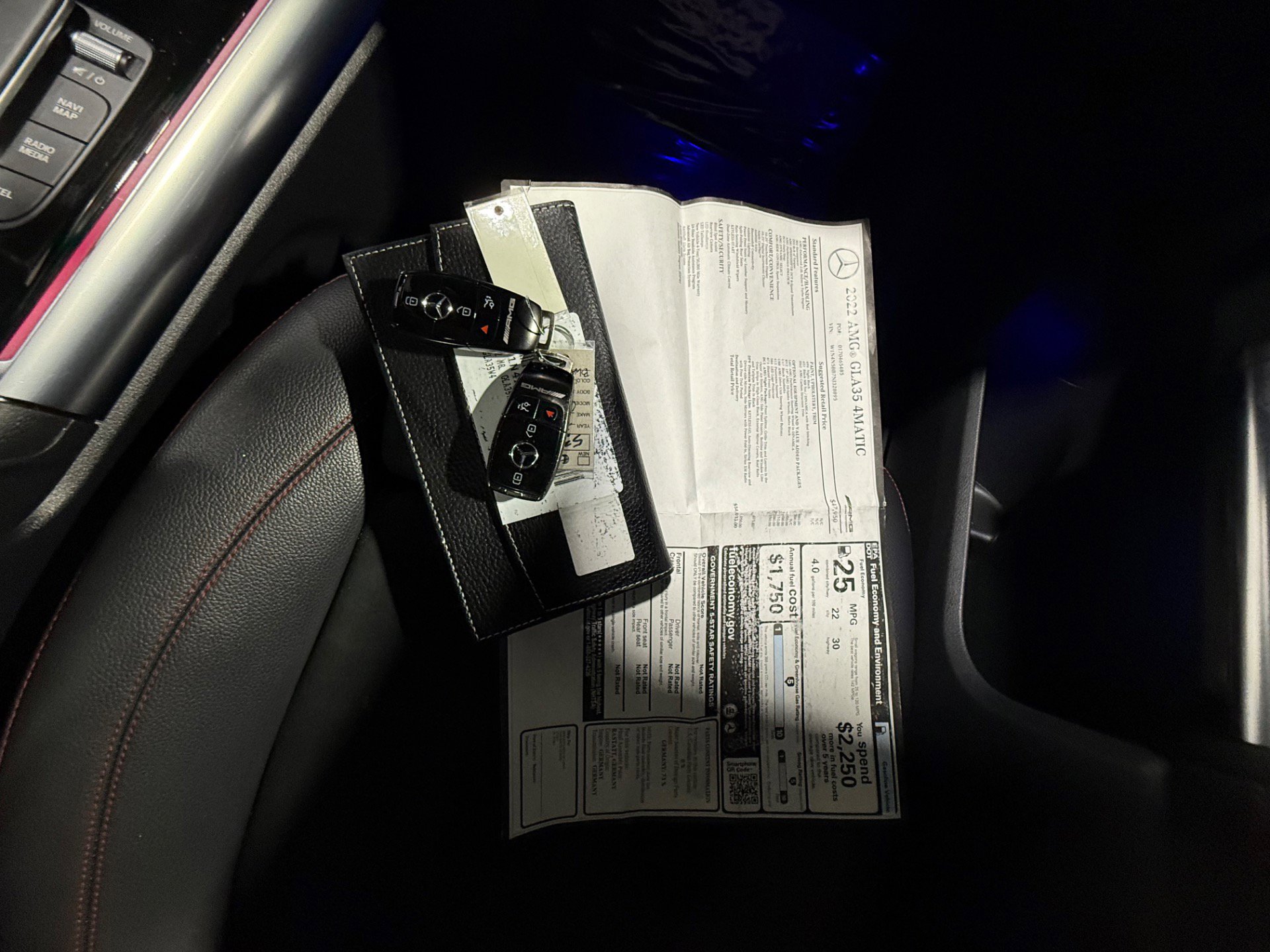 Used 2022 Mercedes-Benz GLA 35 AMG 4MATIC w/ Premium Package Lite image 70