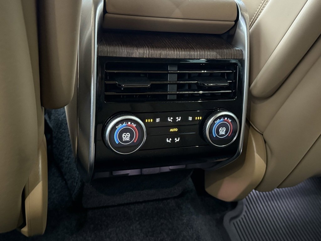 Certified 2023 Land Rover Range Rover SE image 33