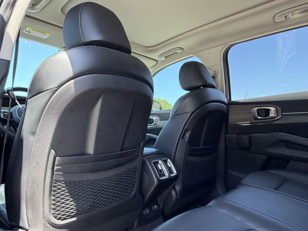 Certified 2023 Kia Sorento S w/ Panoramic Sunroof Package image 16