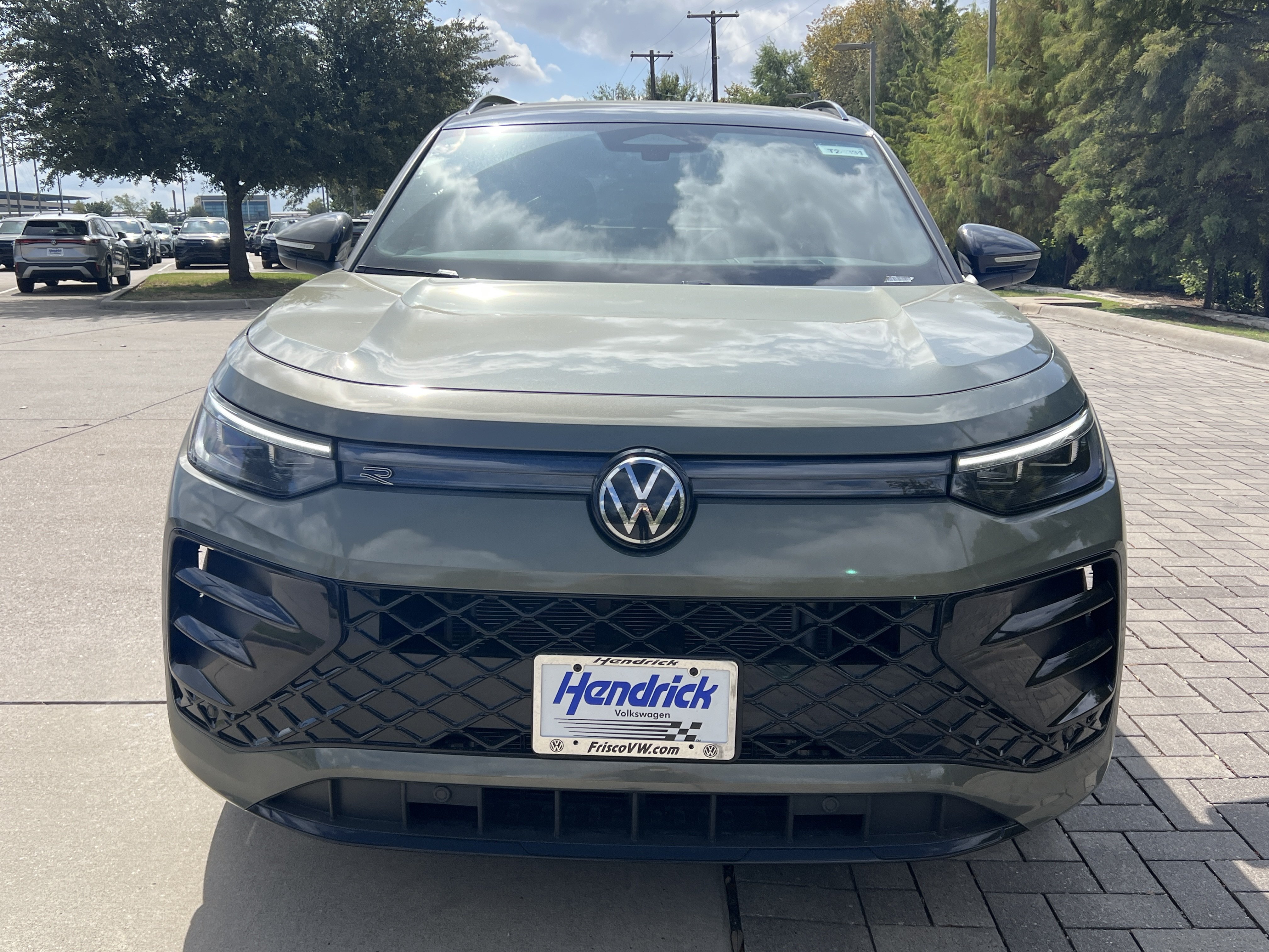 Certified 2026 Volkswagen Tiguan SE R-Line FWD image 3