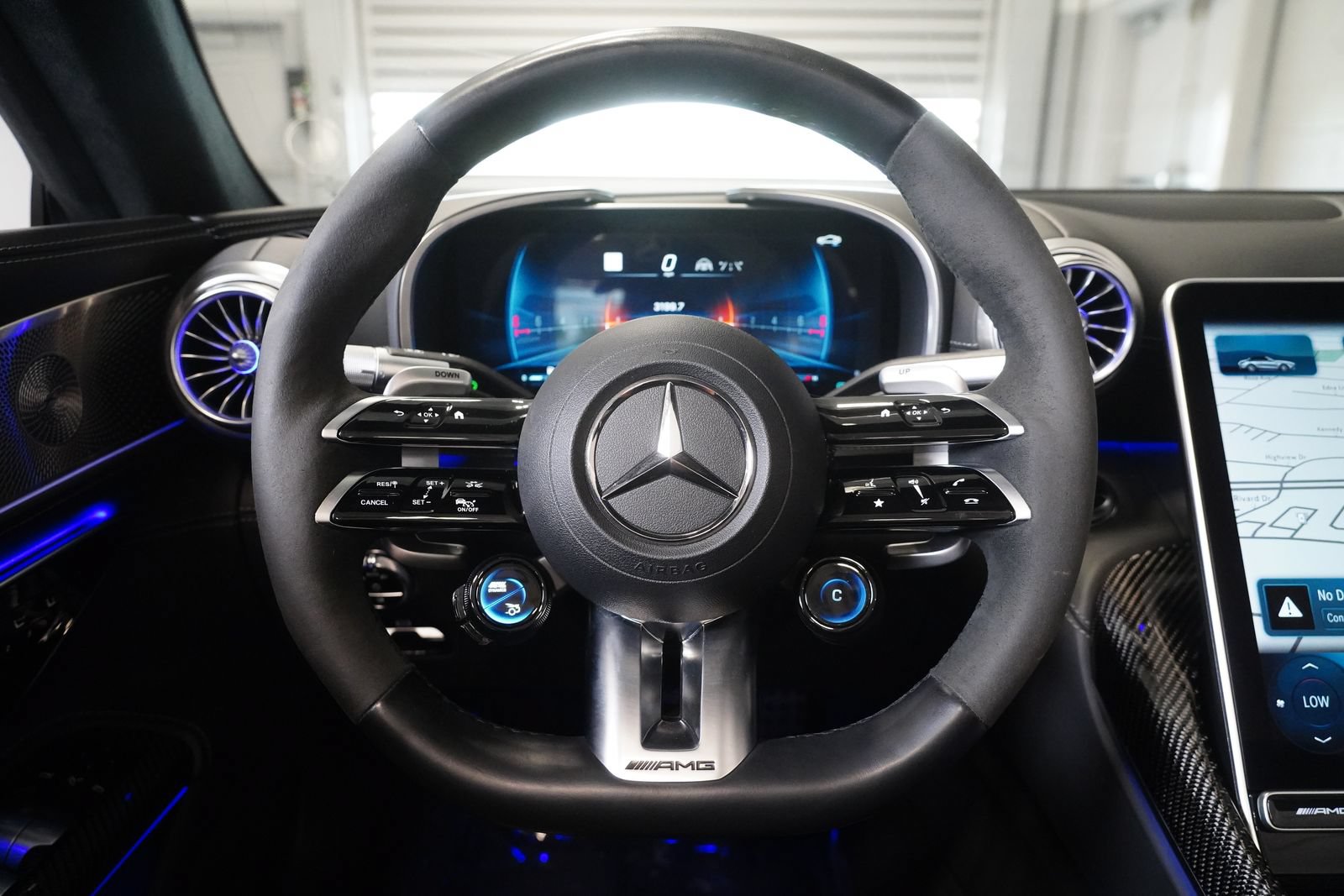 Certified 2022 Mercedes-Benz SL 63 AMG 4MATIC image 18