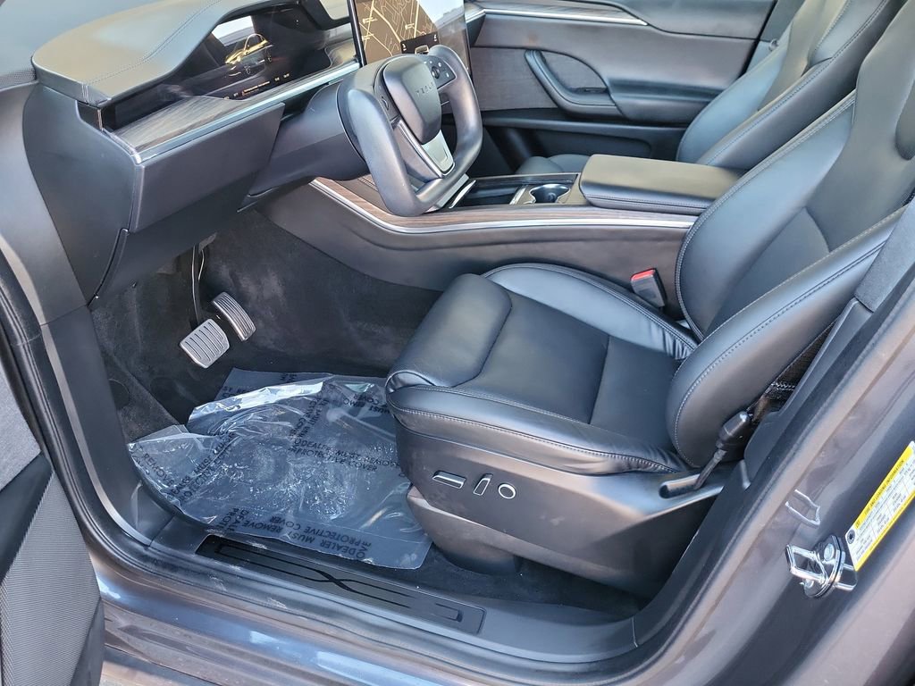Used 2023 Tesla Model X image 11