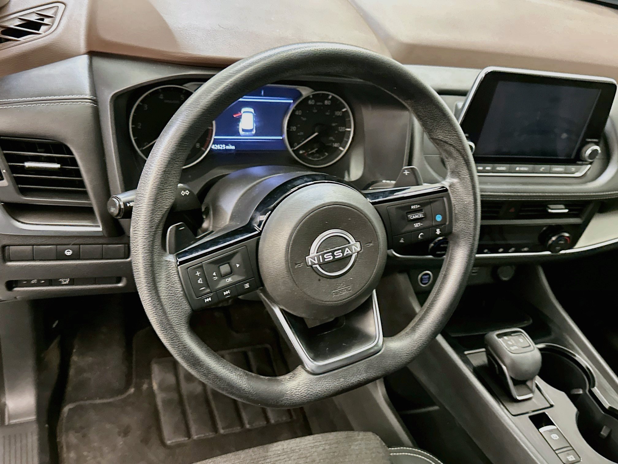 Used 2023 Nissan Rogue SV AWD/4WD image 18