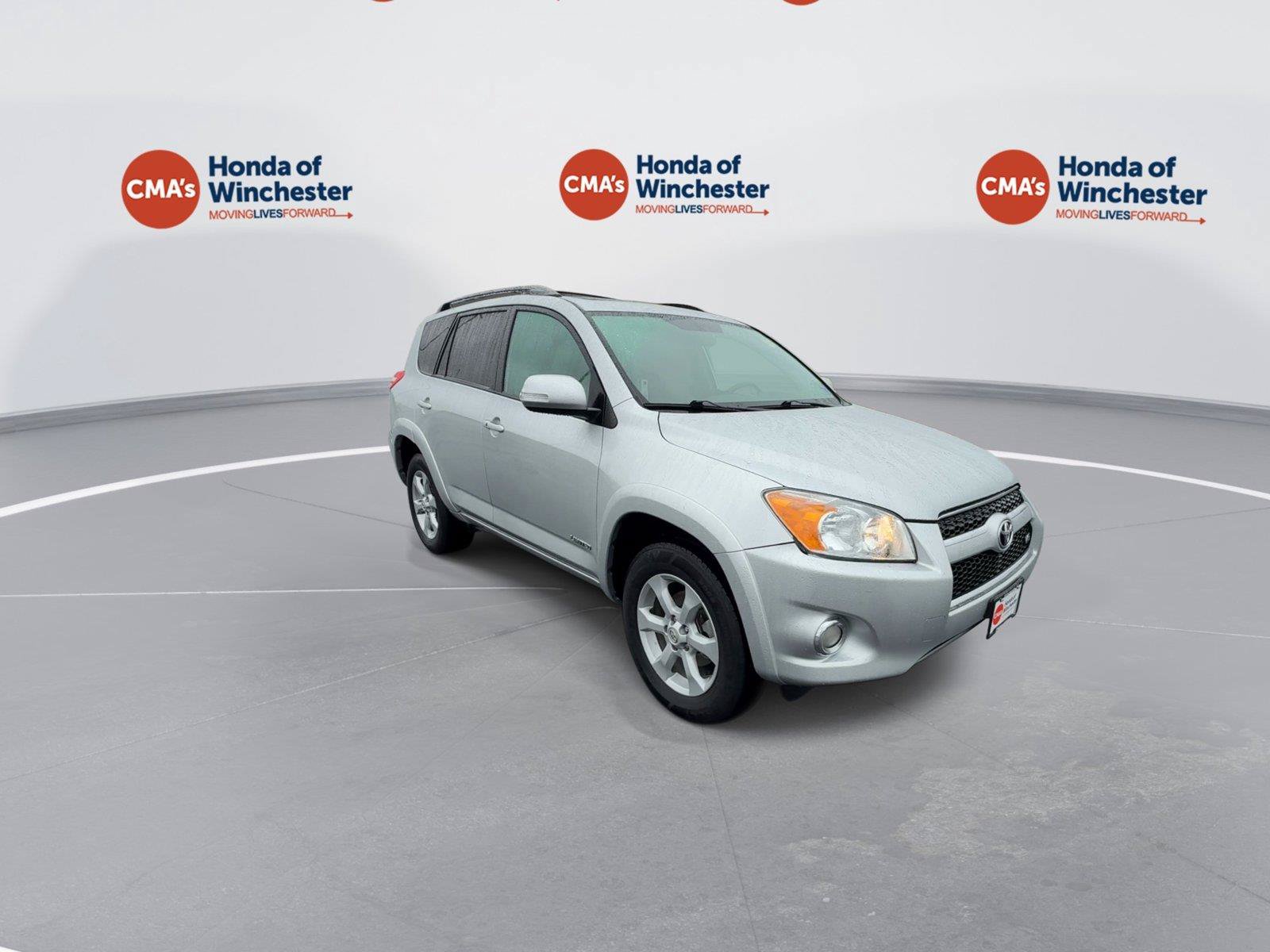Used 2011 Toyota RAV4 Limited AWD/4WD image 2
