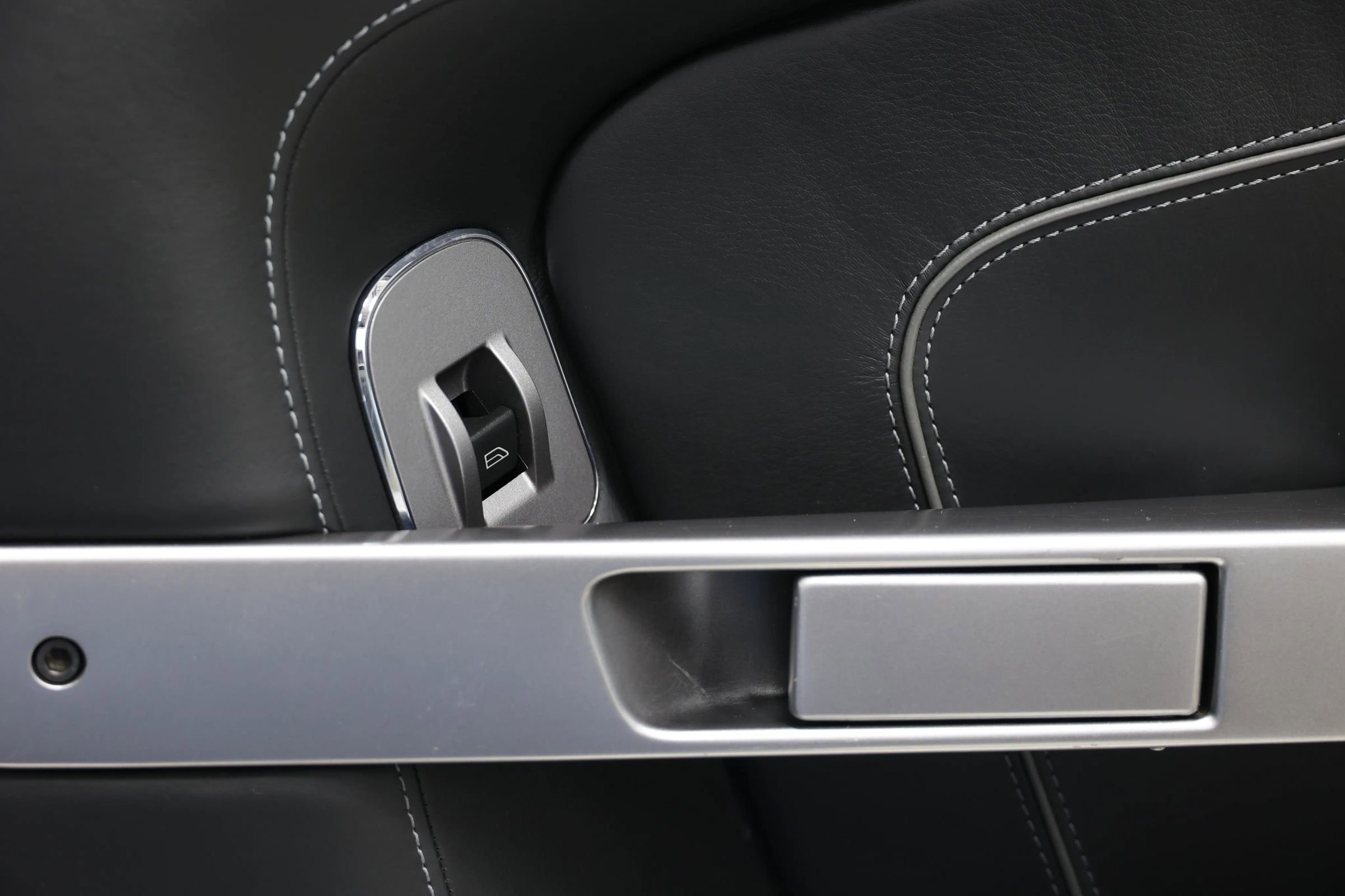 Used 2012 Aston Martin Virage Volante image 77